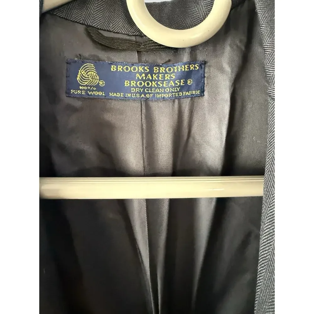 Brooks Brothers Men's 100% Wool Blazer Two Button Size 38R Sport Coat